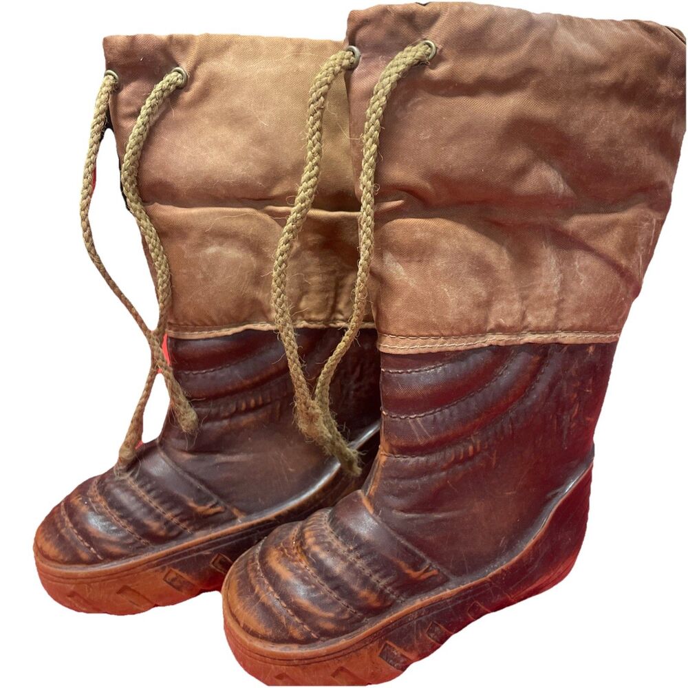 Vintage 1970’s Rubber Moon Boots Snow Boots Size 8-10 Youth Winter Boots
